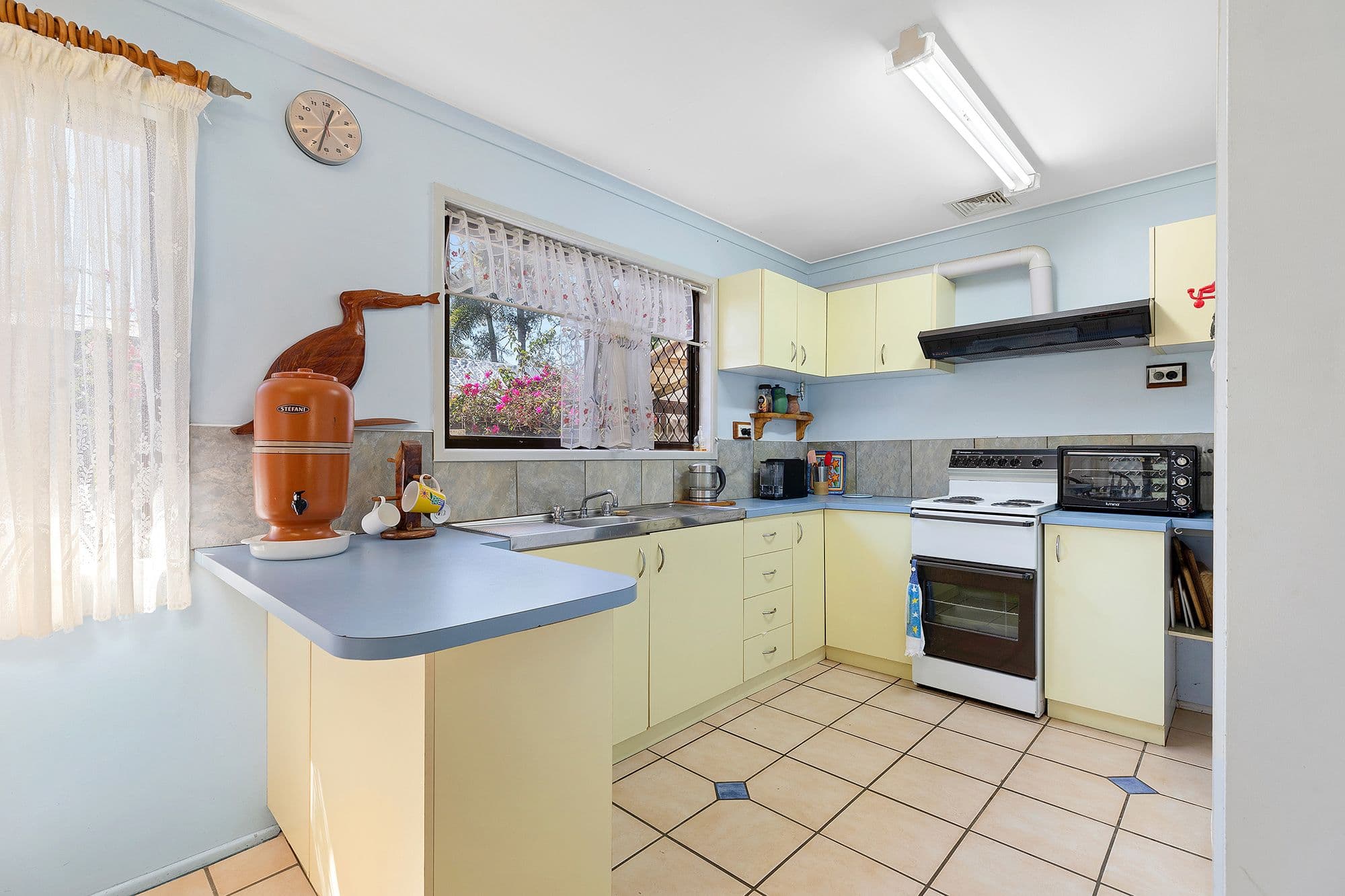 10 Pine Avenue, Tewantin QLD 4565, Tewantin - Thumbnail 3