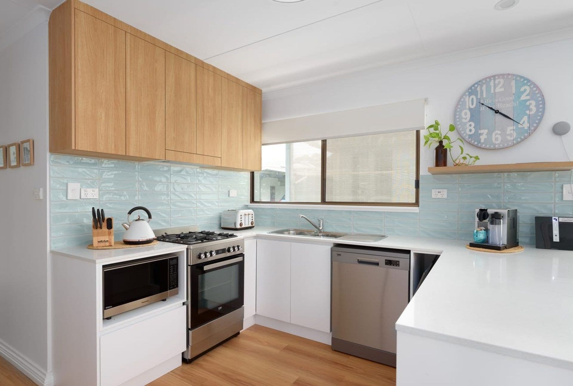 6 Gar Street, Tin Can Bay, QLD, 4580, Tin Can Bay - Thumbnail 2