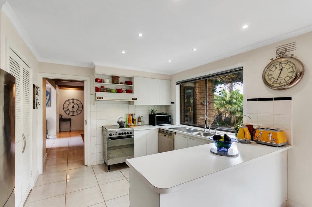 11 Roscrea Court, Werribee VIC 3030, Werribee - Thumbnail 7