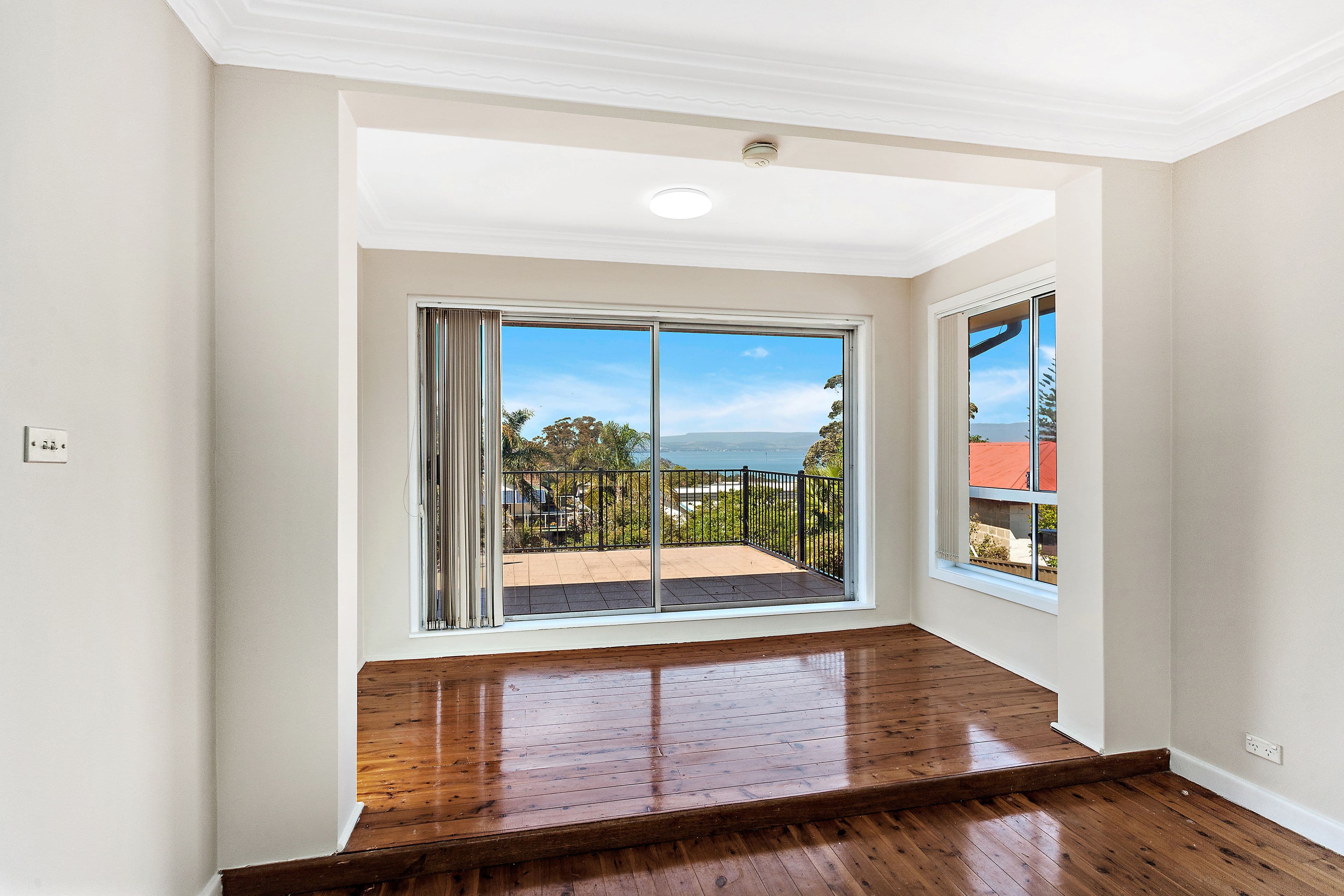 30 Noble Parade, Lake Heights - Thumbnail 4