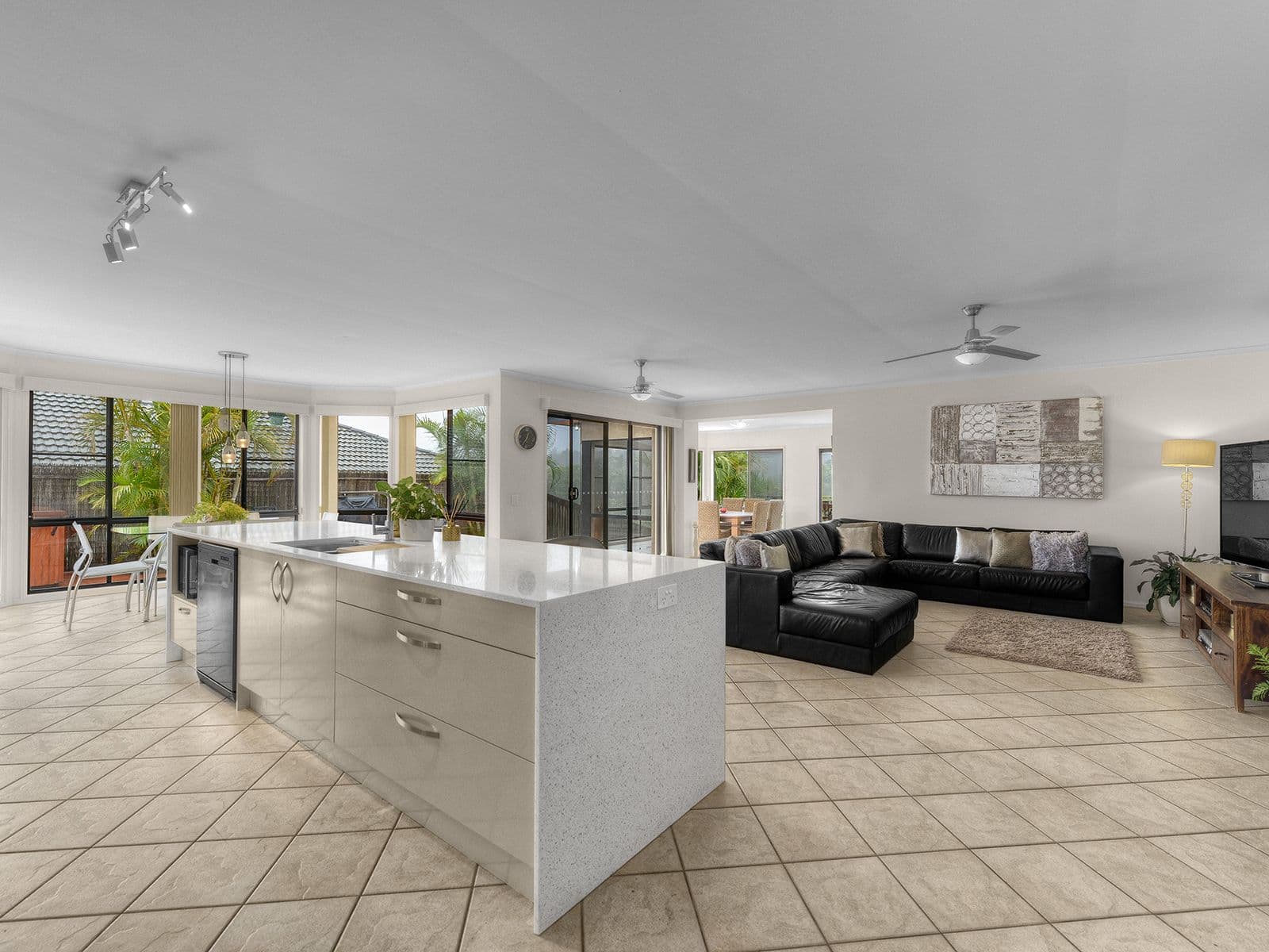 27 Bauple Street, Albany Creek QLD 4035, Albany Creek - Thumbnail 8