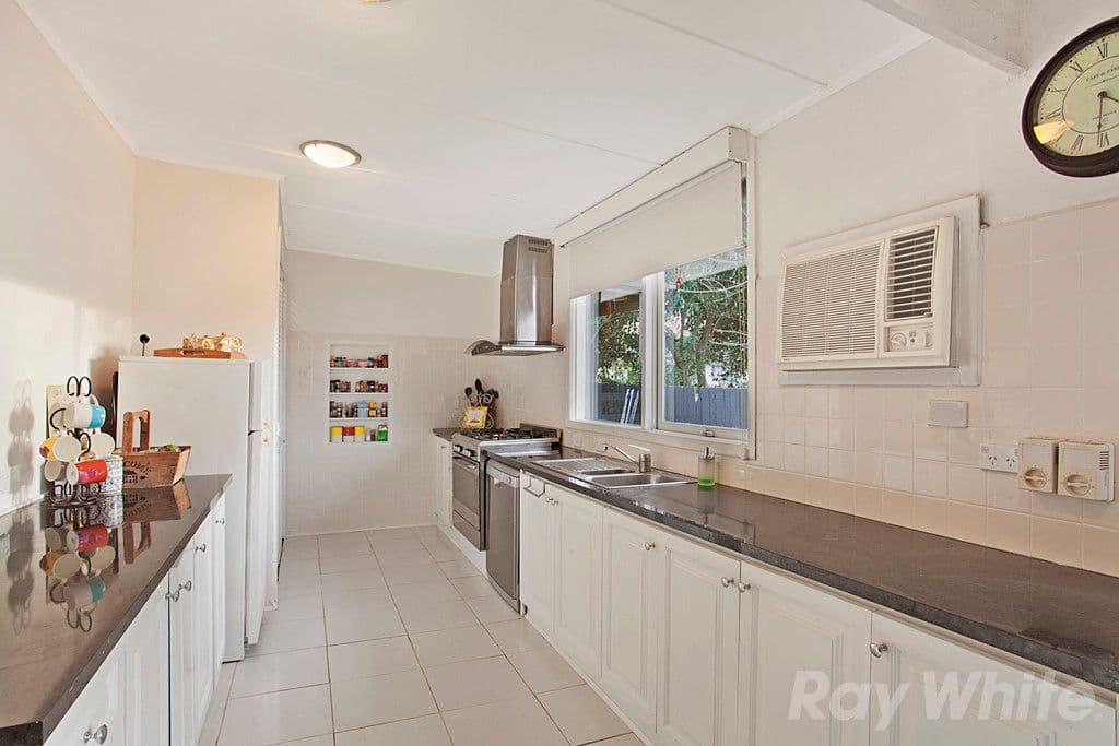 1 Johnson Drive, Ferntree Gully VIC 3156, Ferntree Gully - Thumbnail 4