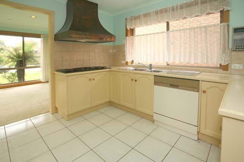 55 Tourmaline Crescent, WHEELERS HILL VIC 3150, Wheelers Hill - Thumbnail 4