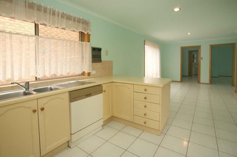 55 Tourmaline Crescent, WHEELERS HILL VIC 3150, Wheelers Hill - Thumbnail 5
