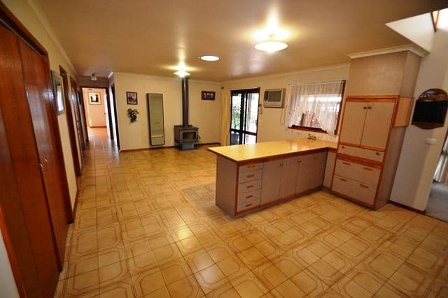 53 Delatite Road, SEYMOUR VIC 3660, Seymour - Thumbnail 3