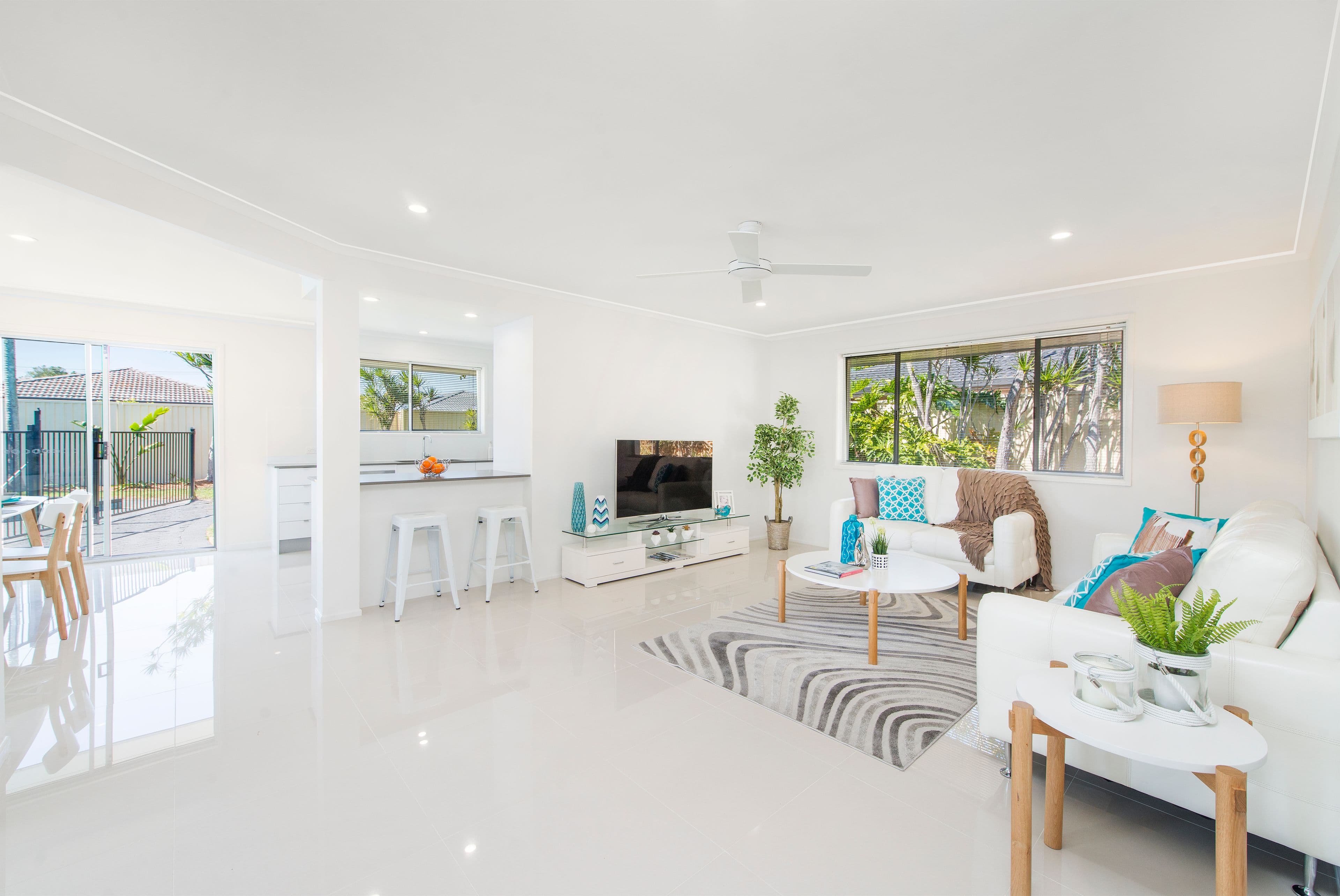 140 Sunshine Boulevard, Mermaid Waters QLD 4218, Mermaid Waters - Thumbnail 3
