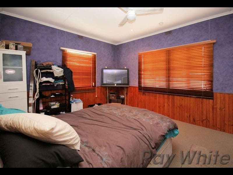 33 Bognuda Street, Bundamba QLD 4304, Bundamba - Thumbnail 5