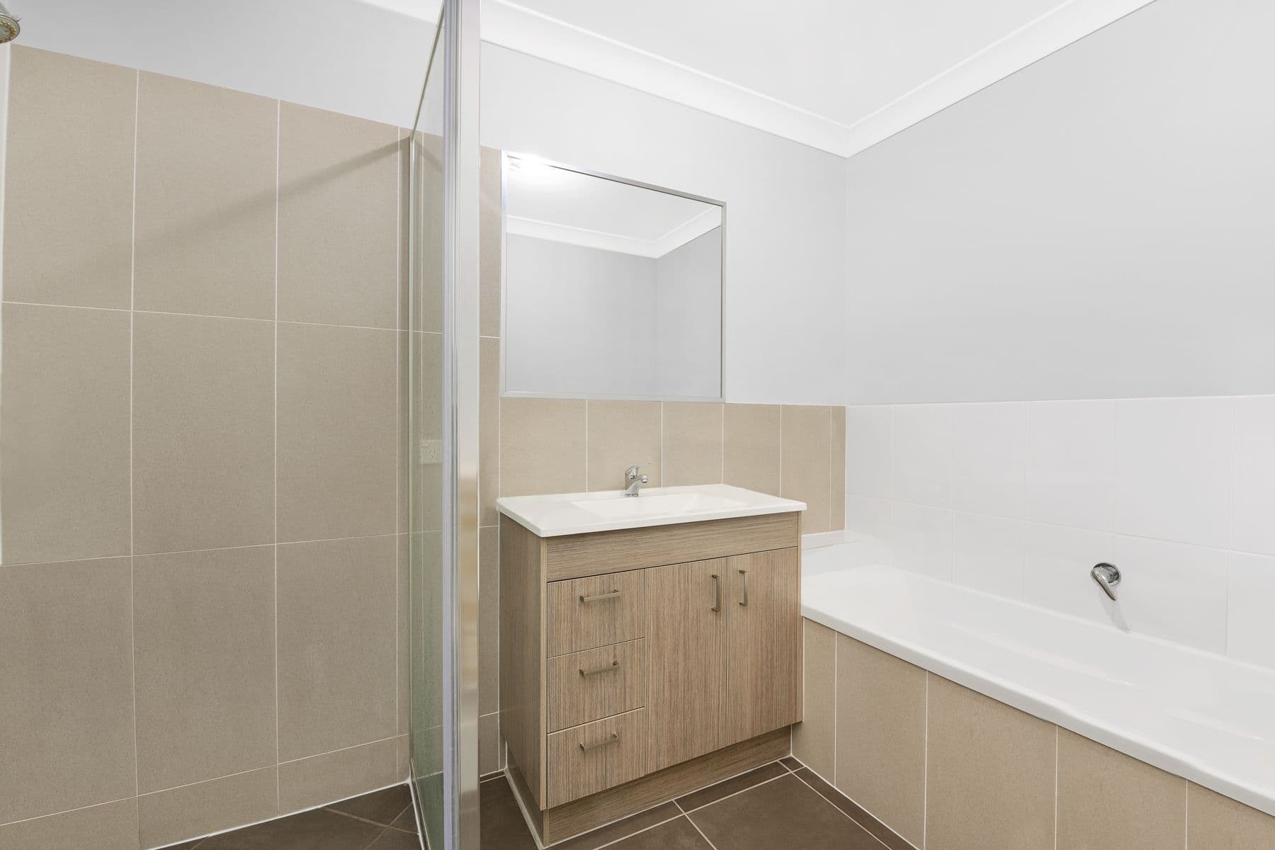 33 Sullivan Street, Dakabin QLD 4503, Dakabin - Thumbnail 4