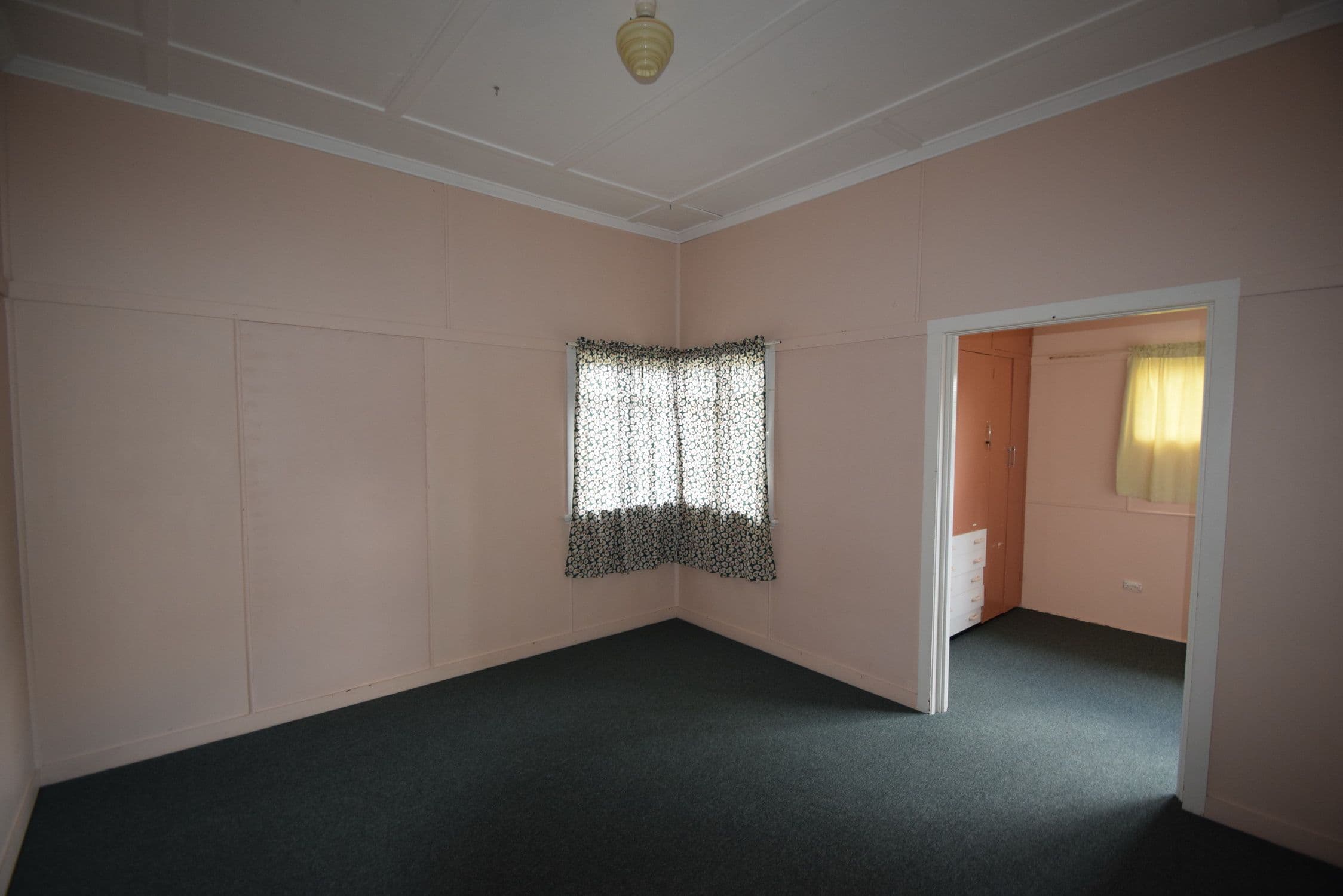 73 Middle Street, Esk QLD 4312, Esk - Thumbnail 5