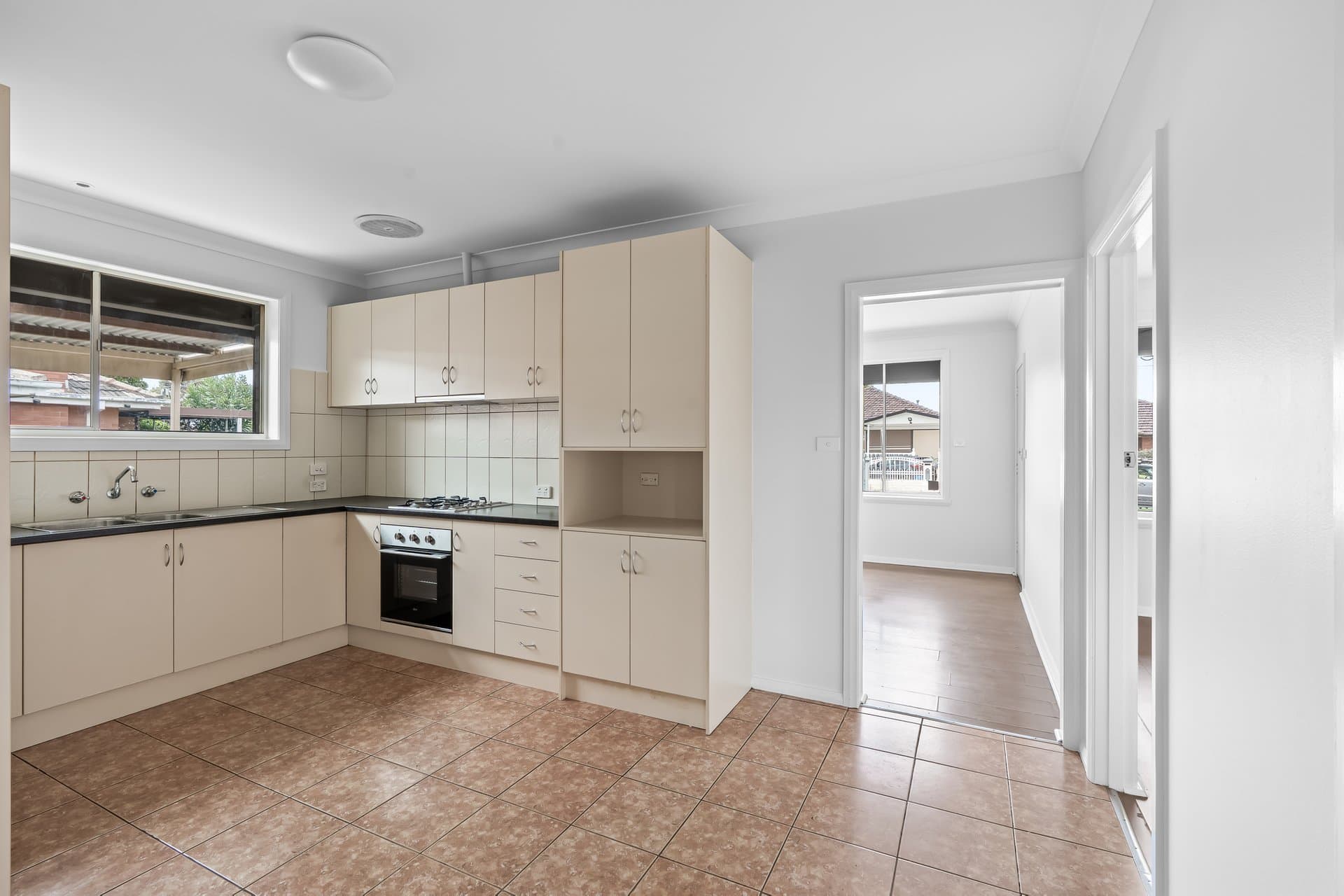2/24 Burton Street, Lalor - Thumbnail 3