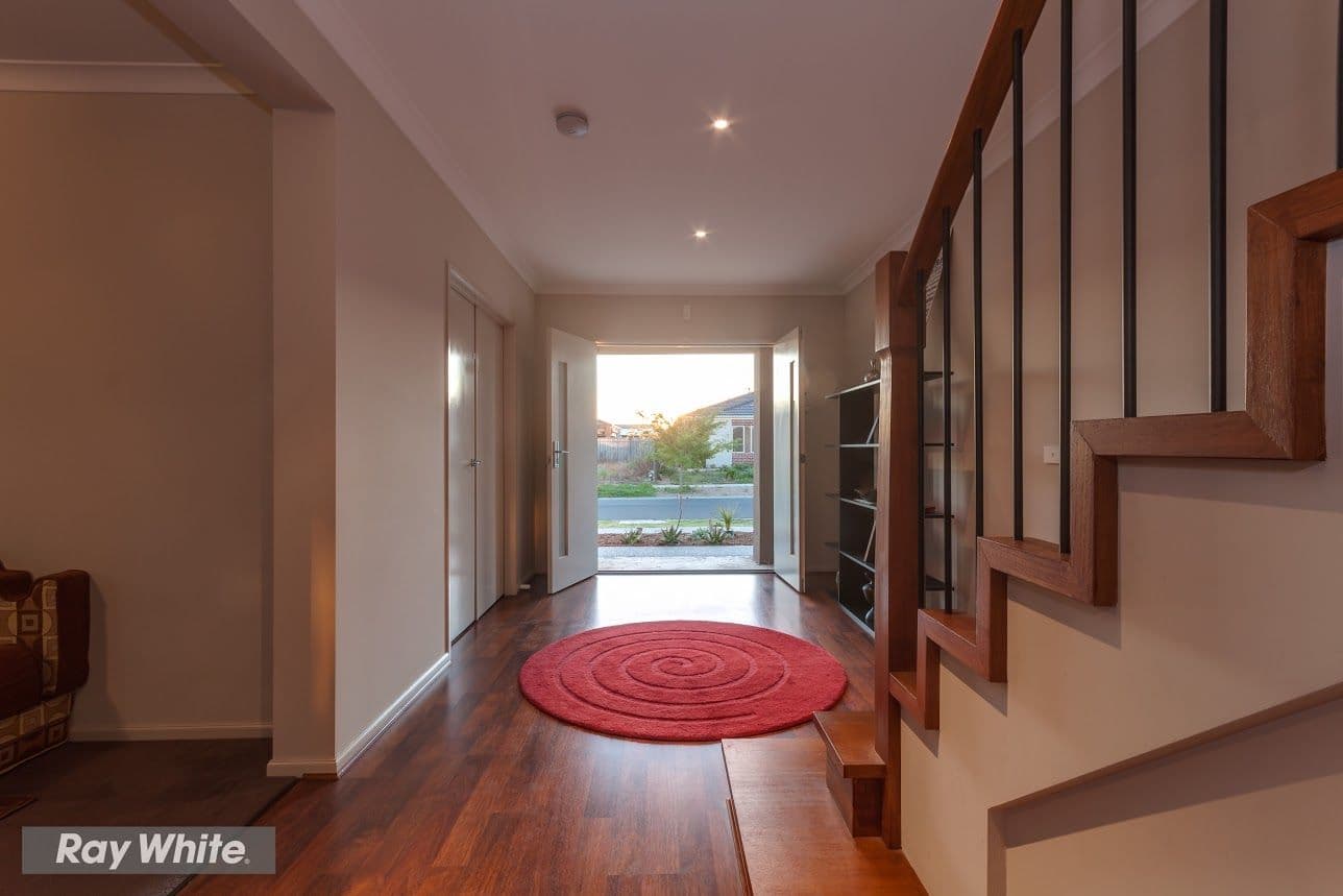 17 Rowan Avenue, WILLIAMS LANDING VIC 3027, Williams Landing - Thumbnail 2