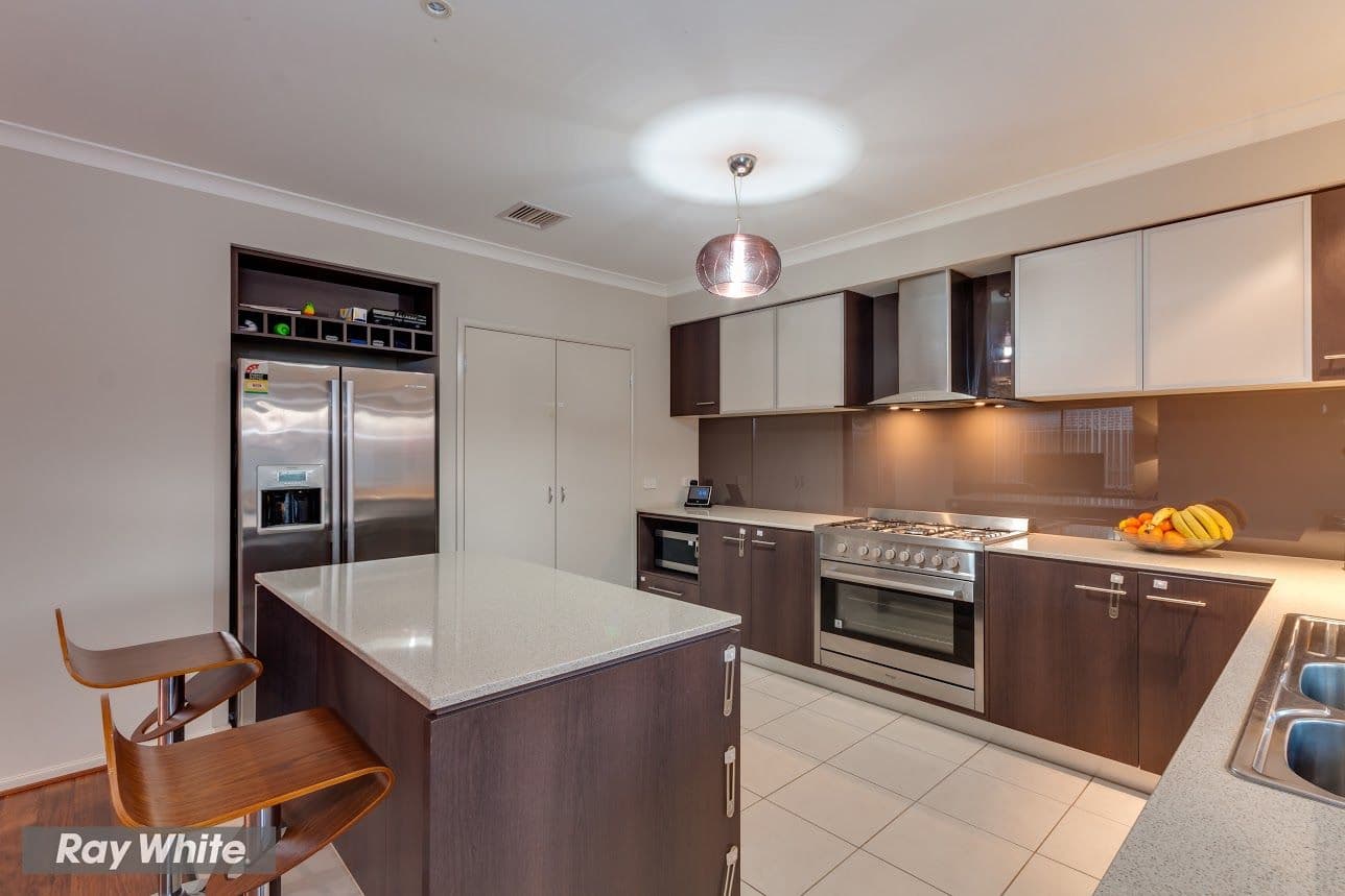 17 Rowan Avenue, WILLIAMS LANDING VIC 3027, Williams Landing - Thumbnail 7