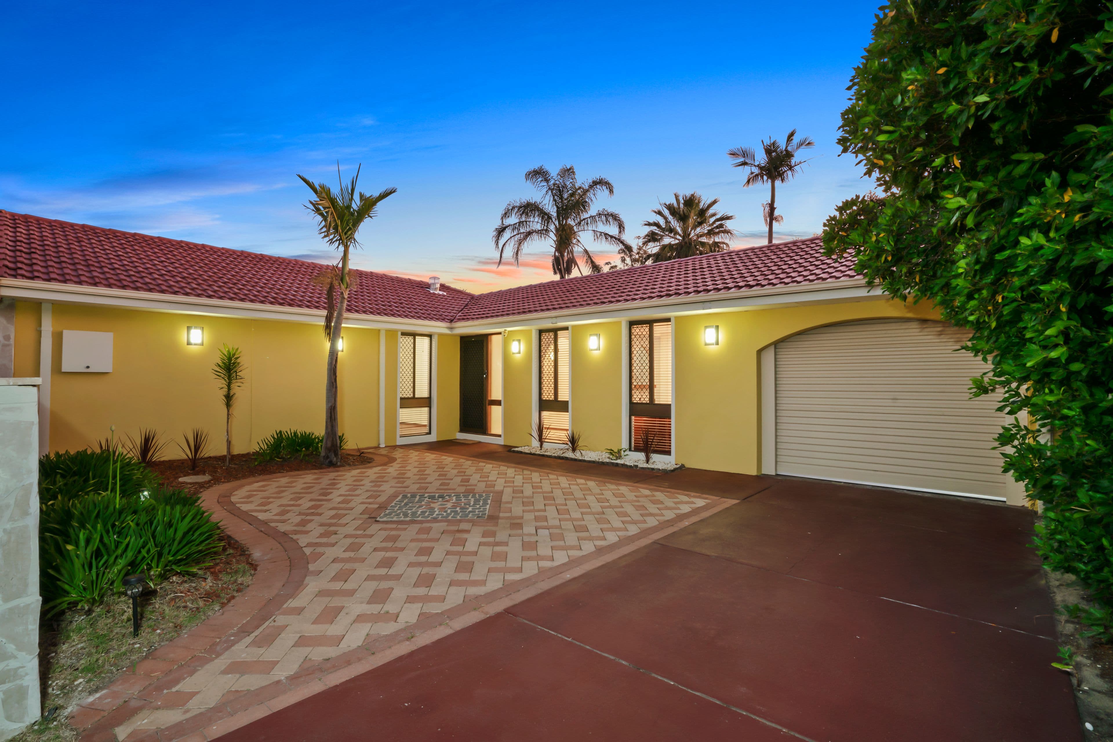 39 Ashburton Drive, Gosnells WA 6110, Gosnells - Image 1