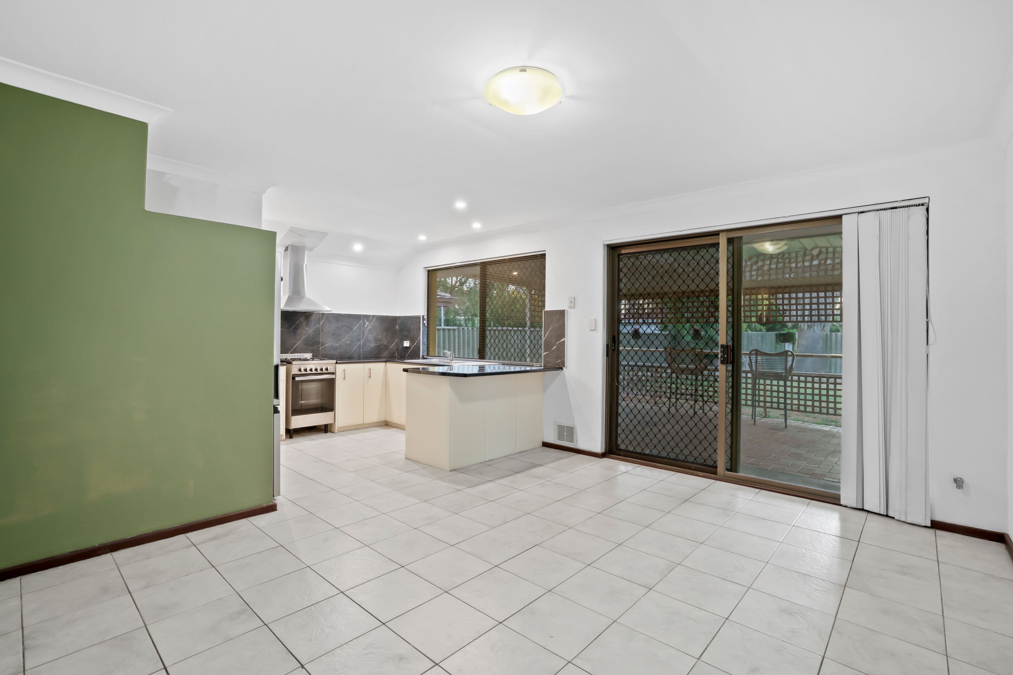 39 Ashburton Drive, Gosnells WA 6110, Gosnells - Thumbnail 4