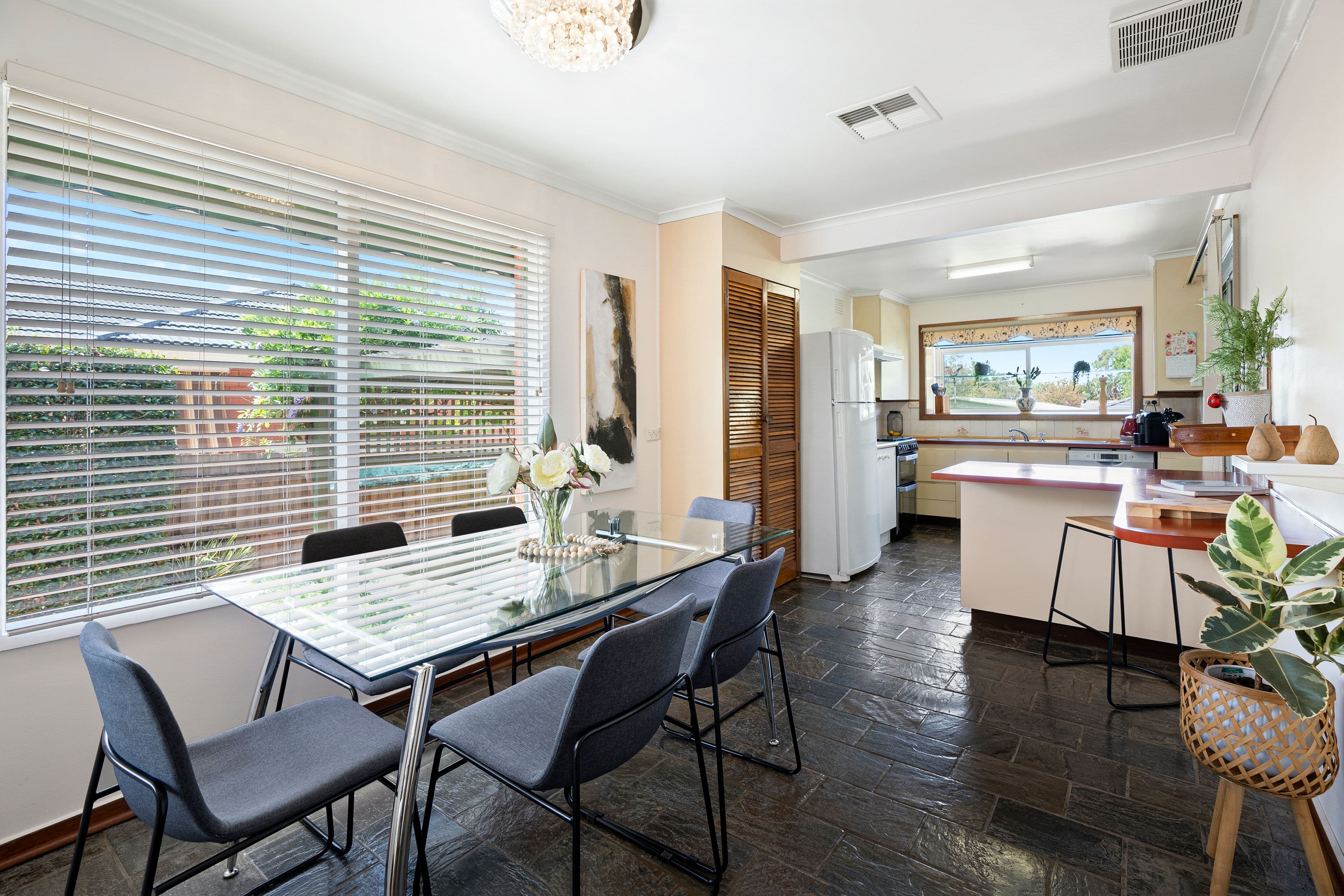 21 Harwell Road, Ferntree Gully VIC 3156, Ferntree Gully - Thumbnail 3