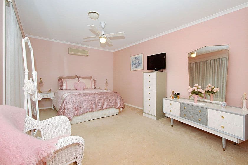 11 Bradley Drive, MILL PARK VIC 3082, Mill Park - Thumbnail 5