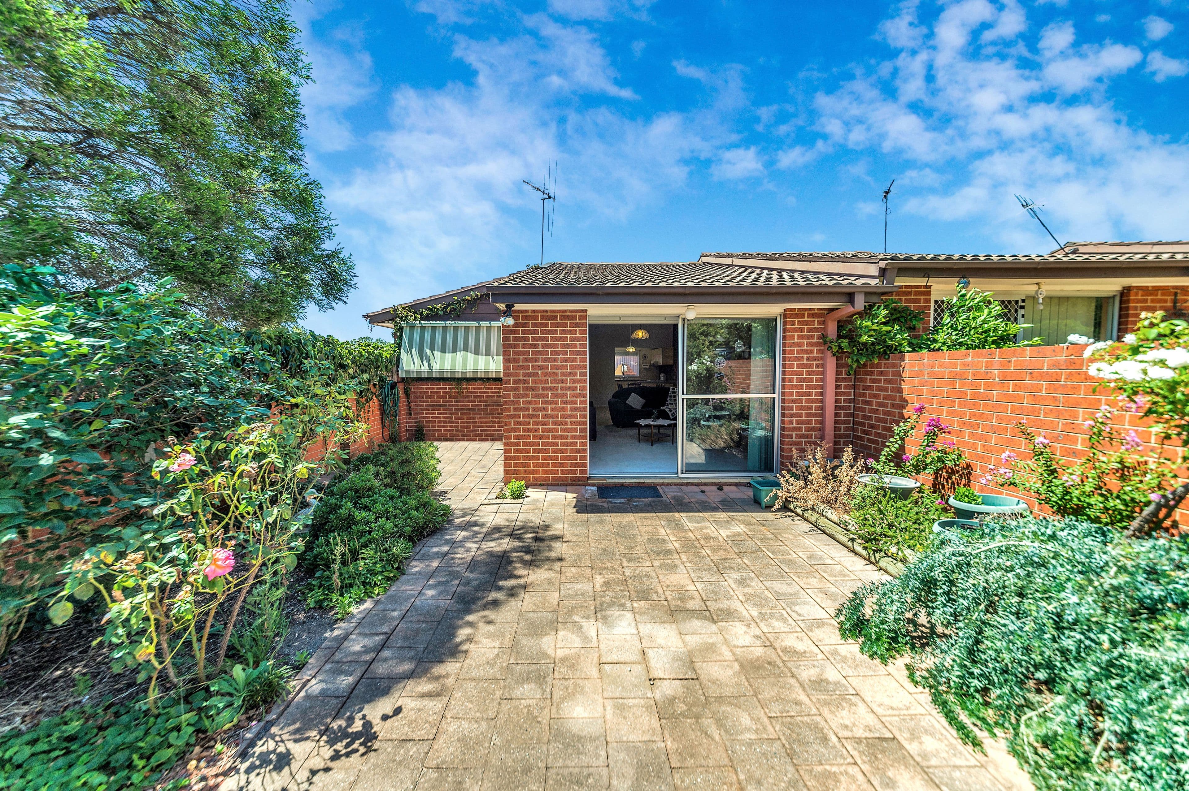 47 Christopher Crescent, Queanbeyan NSW 2620, Queanbeyan - Image 1