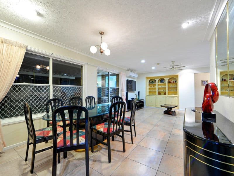 22 Sunshine Boulevard, Broadbeach Waters QLD 4218, Broadbeach Waters - Thumbnail 4