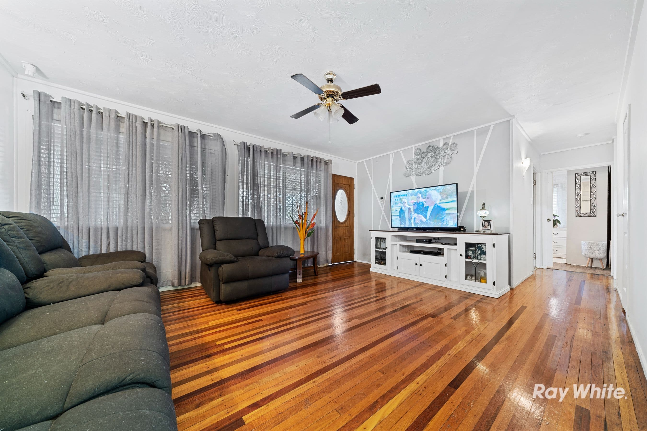 10 She-Oak Street, Logan Central QLD 4114, Logan Central - Thumbnail 3