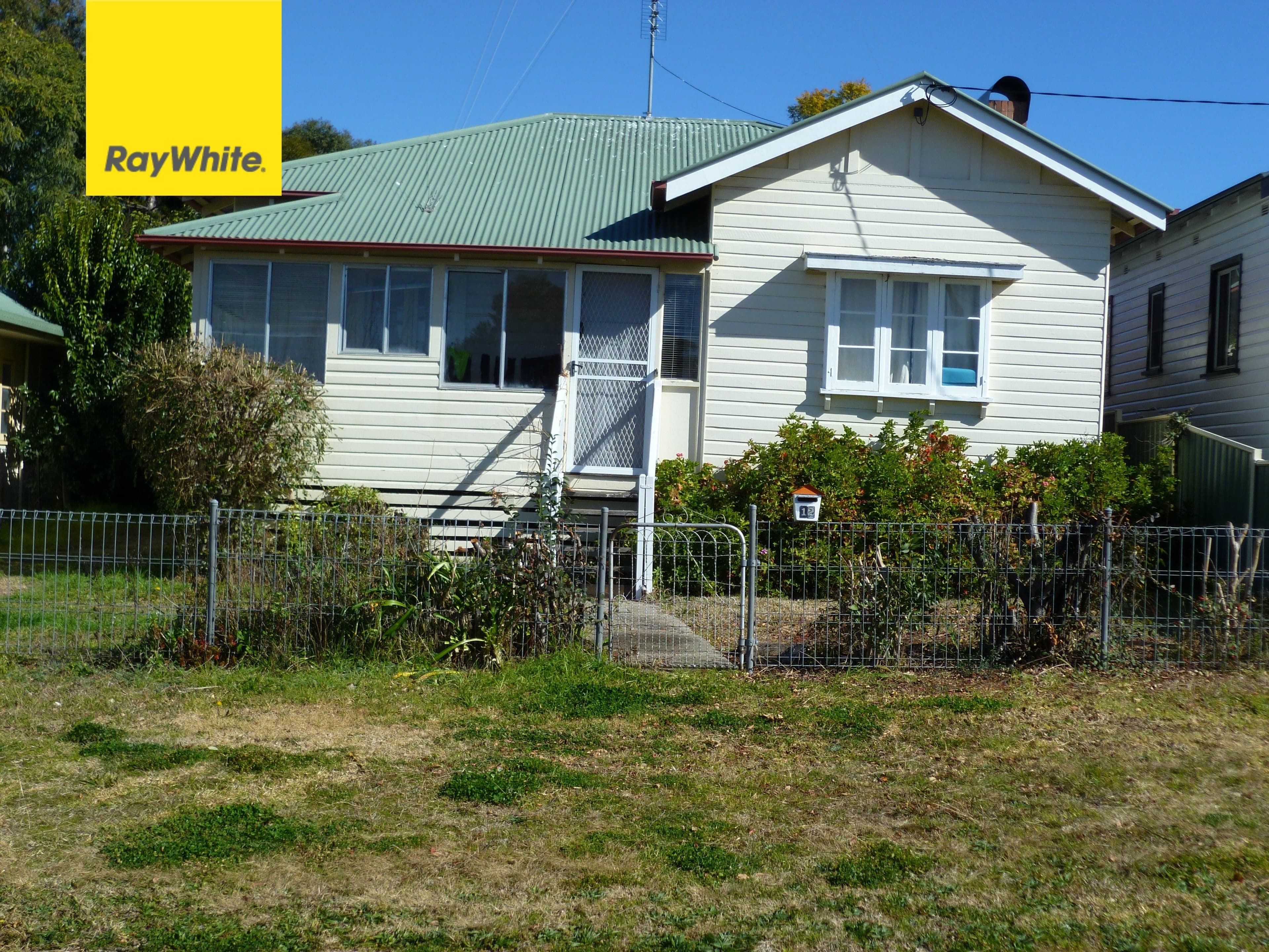 12 Swan Street, Inverell - Image 1