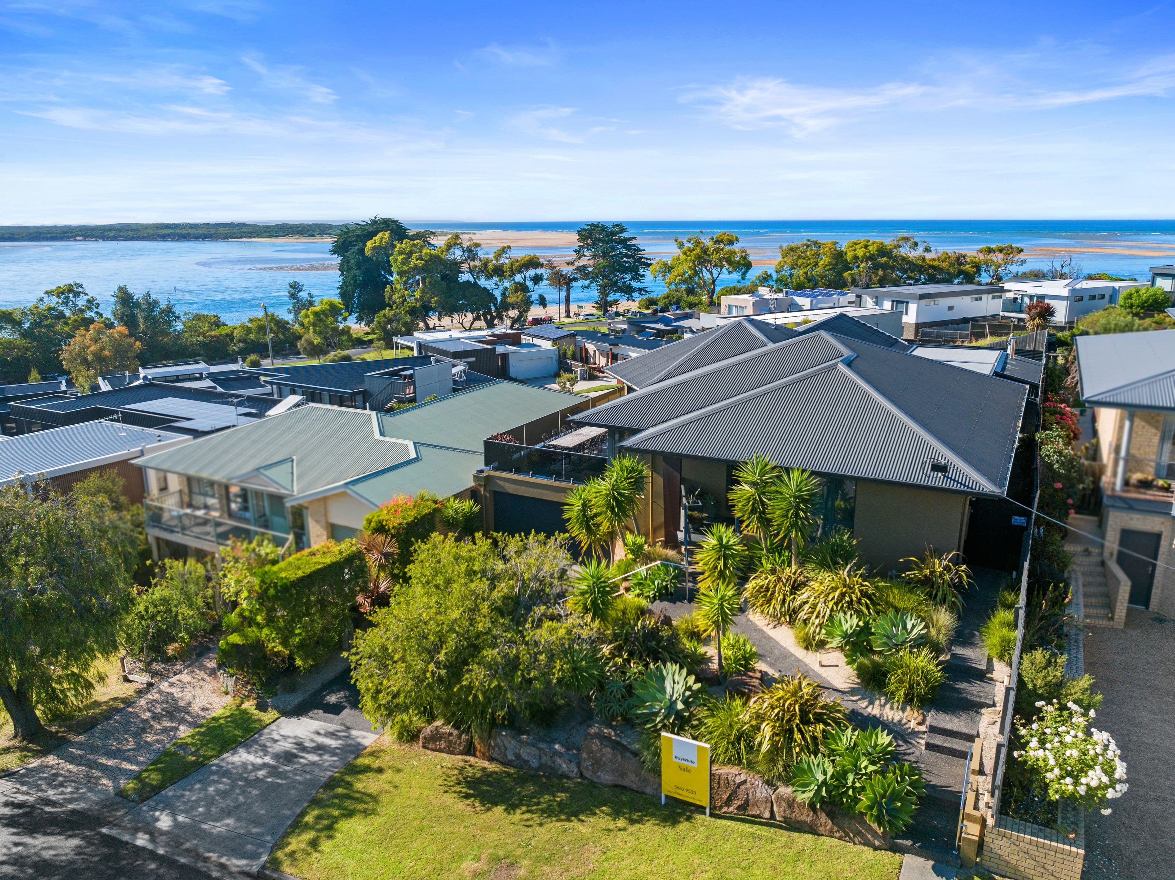 10 Hillside Avenue, Inverloch VIC 3996, Inverloch - Thumbnail 3