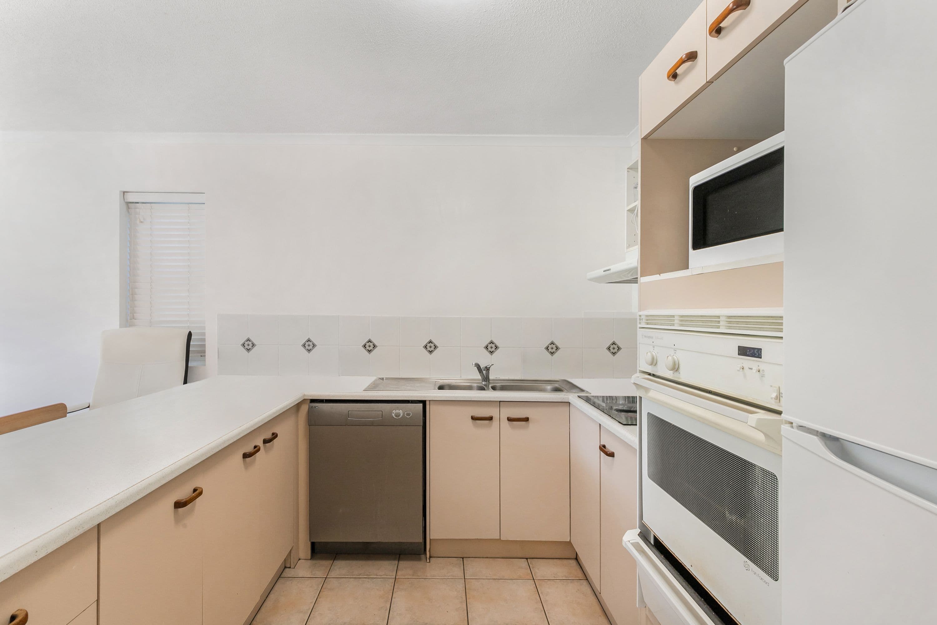 24 Depper Street, St Lucia QLD 4067, St Lucia - Thumbnail 2