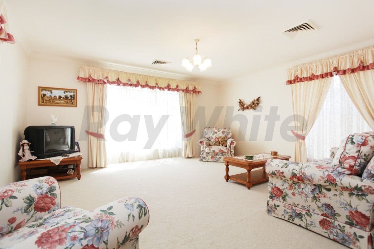 6 Mogo Place, GLENMORE PARK NSW 2745, Glenmore Park - Thumbnail 3