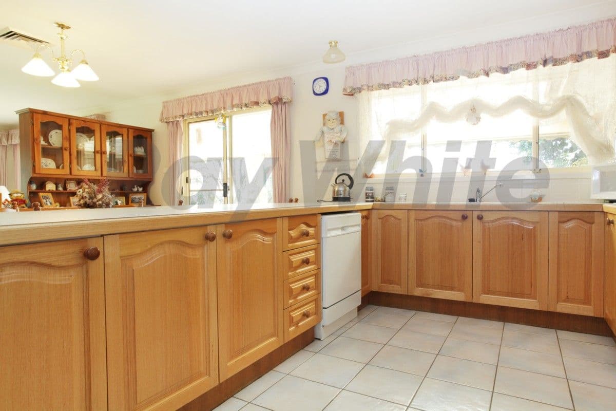 6 Mogo Place, GLENMORE PARK NSW 2745, Glenmore Park - Thumbnail 6