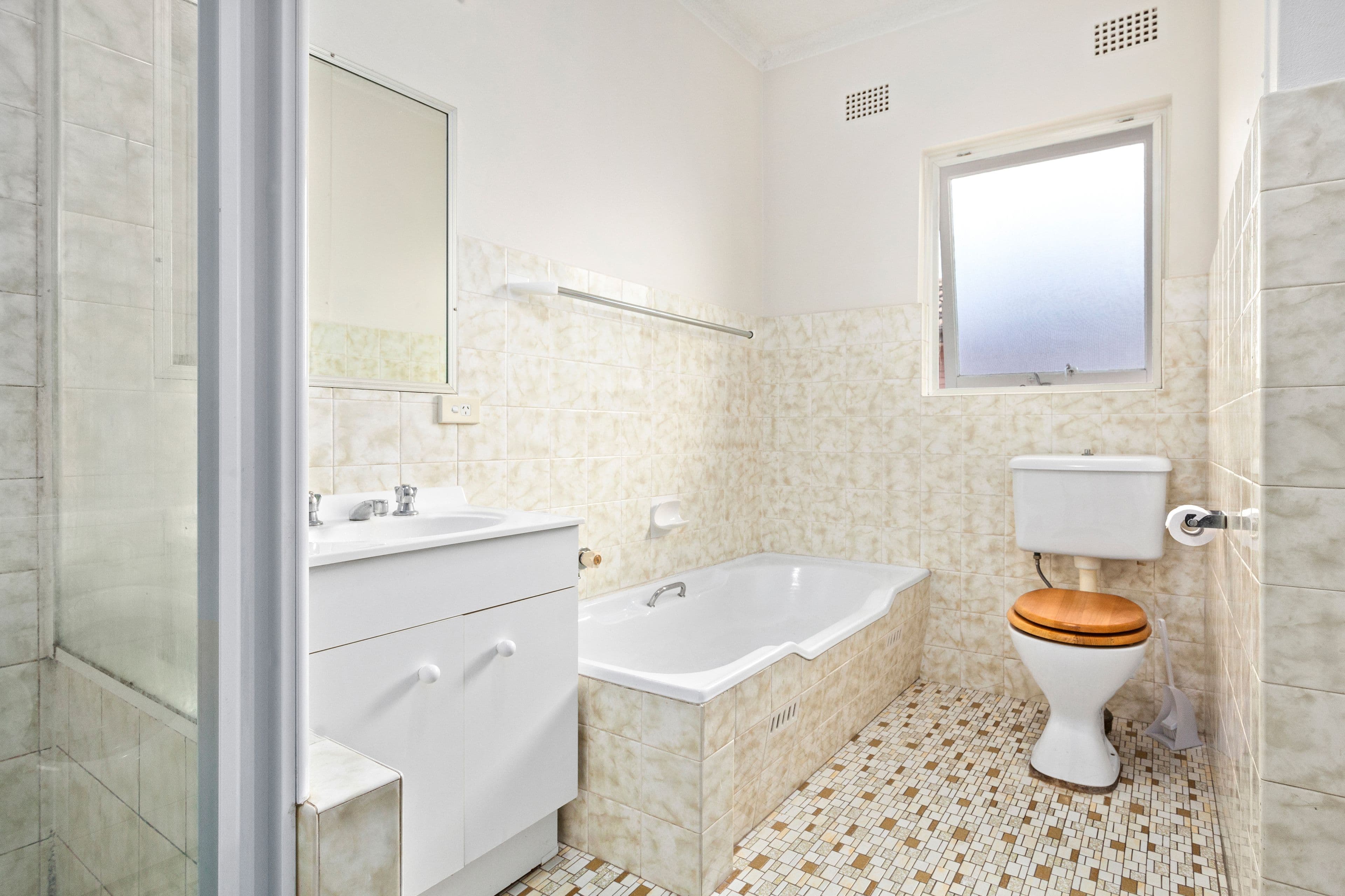 28 Crawford Road, BRIGHTON-LE-SANDS NSW 2216, Brighton-Le-Sands - Thumbnail 5