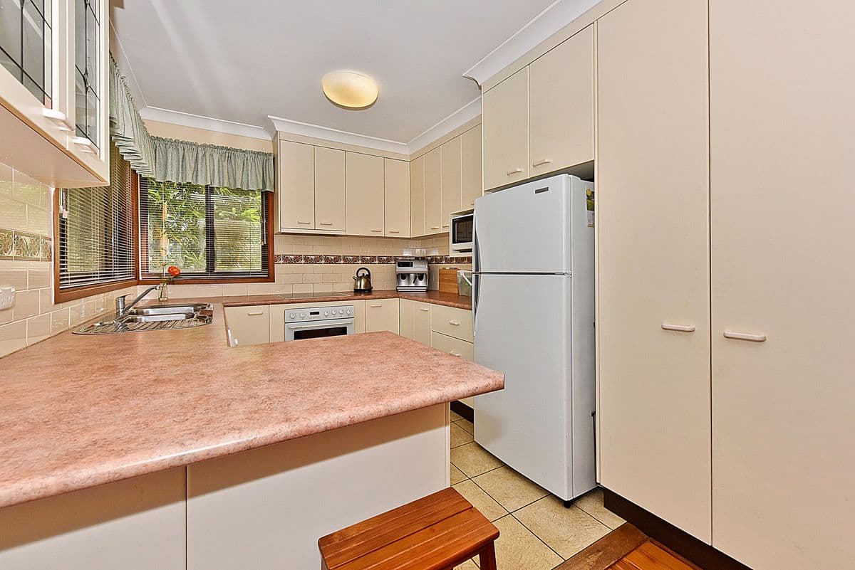 63 Kincumber Crescent, Davistown NSW 2251, Davistown - Thumbnail 3