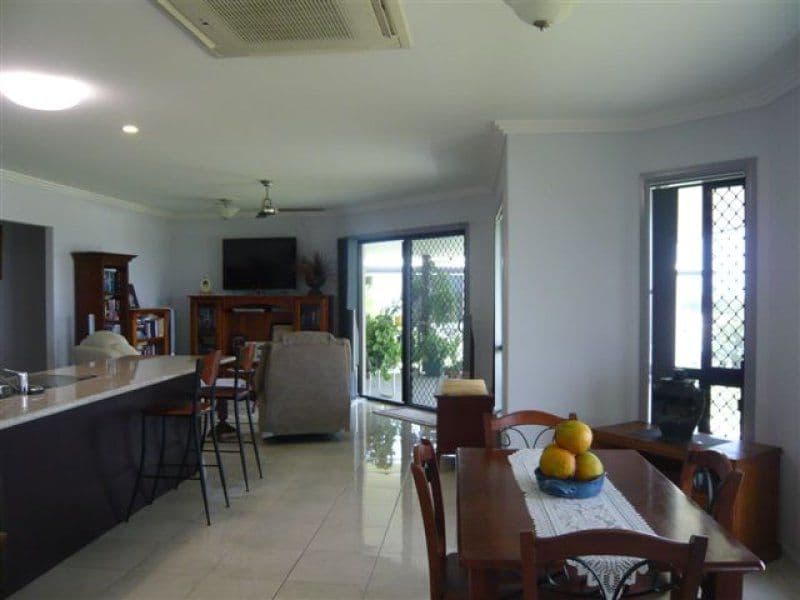 5 Kenmare Court, NORMAN GARDENS QLD 4701, Norman Gardens - Thumbnail 3