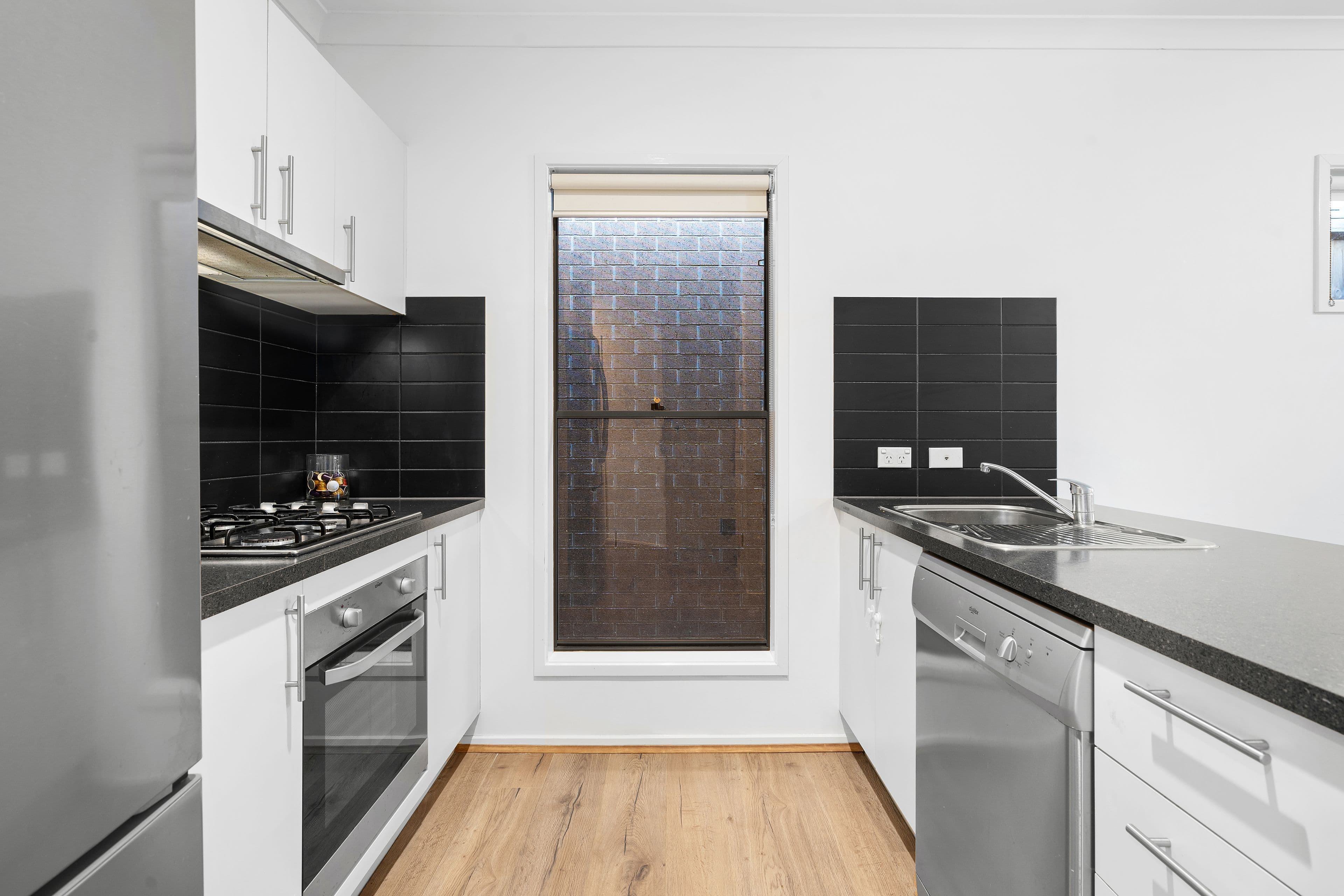 18 Tooradin Crescent, Doreen VIC 3754, Doreen - Thumbnail 6