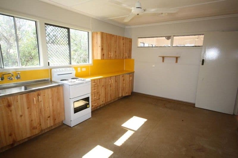 22 Philip Street, MUNDUBBERA QLD 4626, Mundubbera - Thumbnail 7