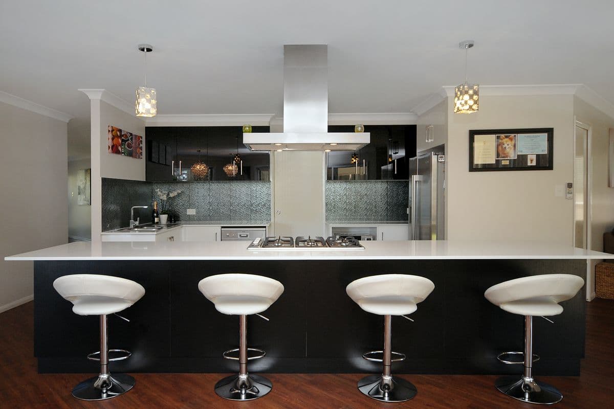 1 Enfield Court, MOUNT LOFTY QLD 4350, Mount Lofty - Thumbnail 2