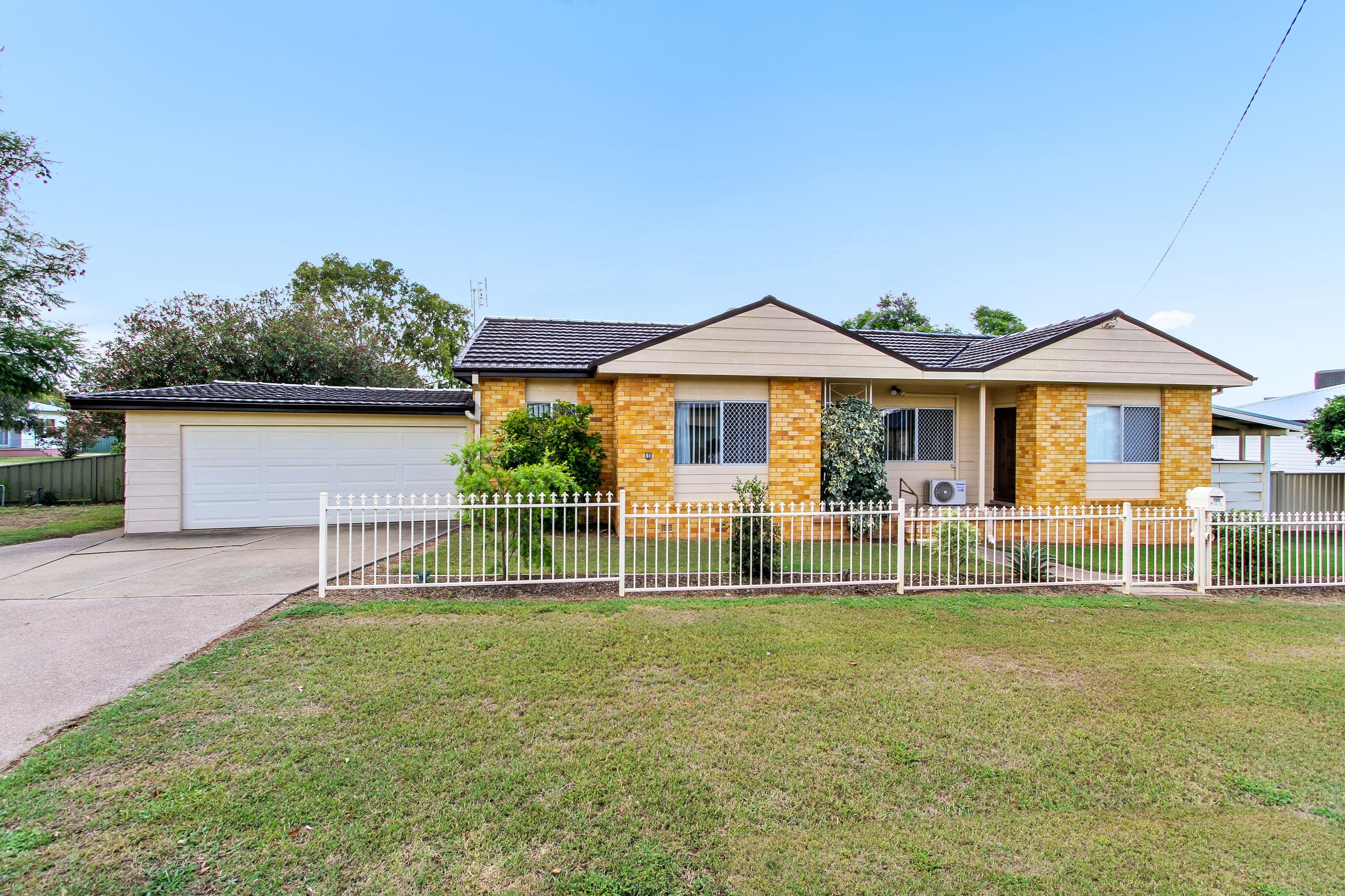 41 Oak Street, Tamworth NSW 2340, Tamworth - Image 1
