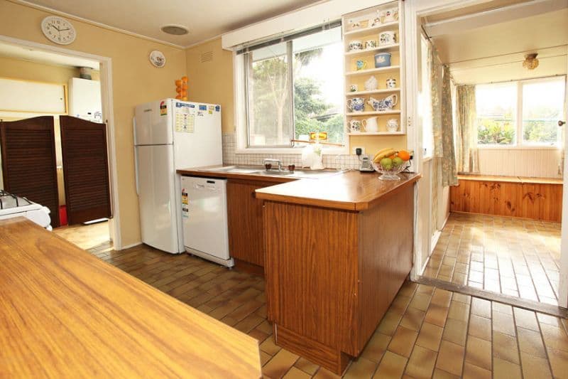 8 Hunsford Avenue, NOTTING HILL VIC 3168, Notting Hill - Thumbnail 2