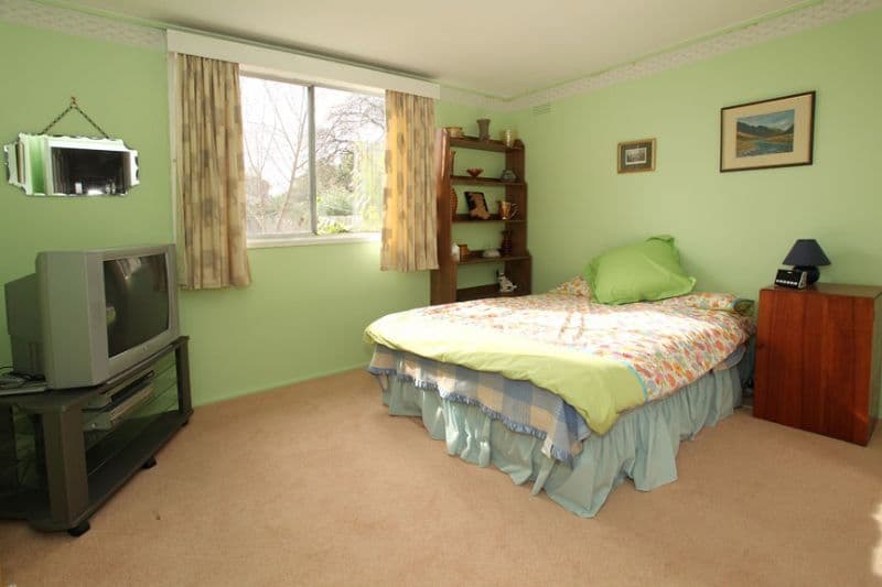 8 Hunsford Avenue, NOTTING HILL VIC 3168, Notting Hill - Thumbnail 6