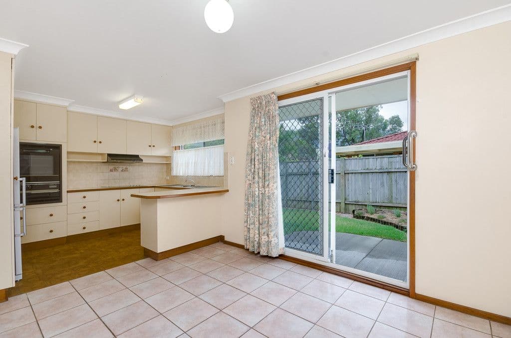 15 Newbold Close, THIRROUL NSW 2515, Thirroul - Thumbnail 2