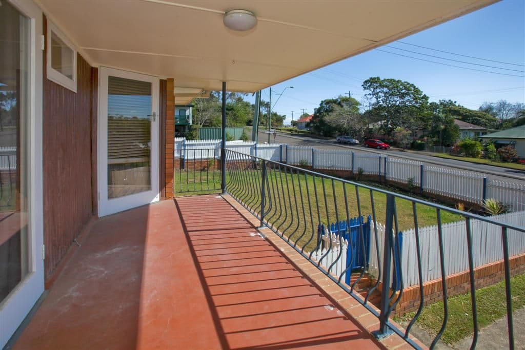 105 Esher Street, HOLLAND PARK WEST QLD 4121, Holland Park West - Thumbnail 7