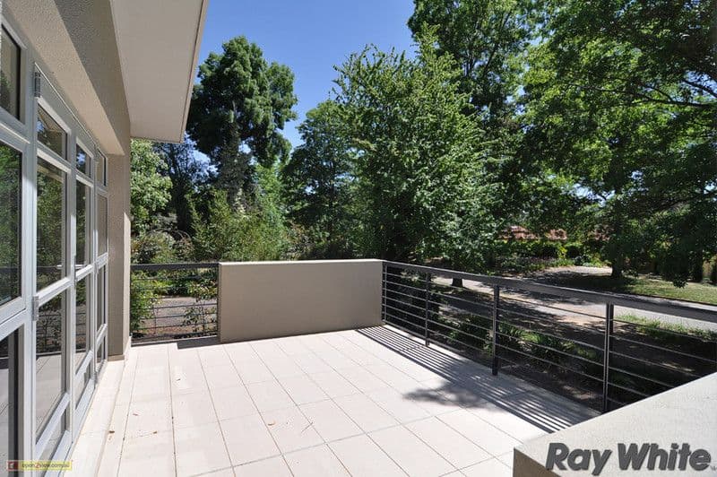 60  La Perouse Street, GRIFFITH ACT 2603, Griffith - Thumbnail 2