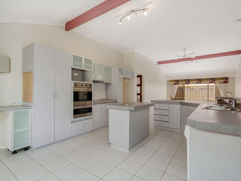 9 Porpoise Grove, Waikiki WA 6169, Waikiki - Thumbnail 3