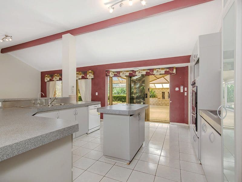 9 Porpoise Grove, Waikiki WA 6169, Waikiki - Thumbnail 6