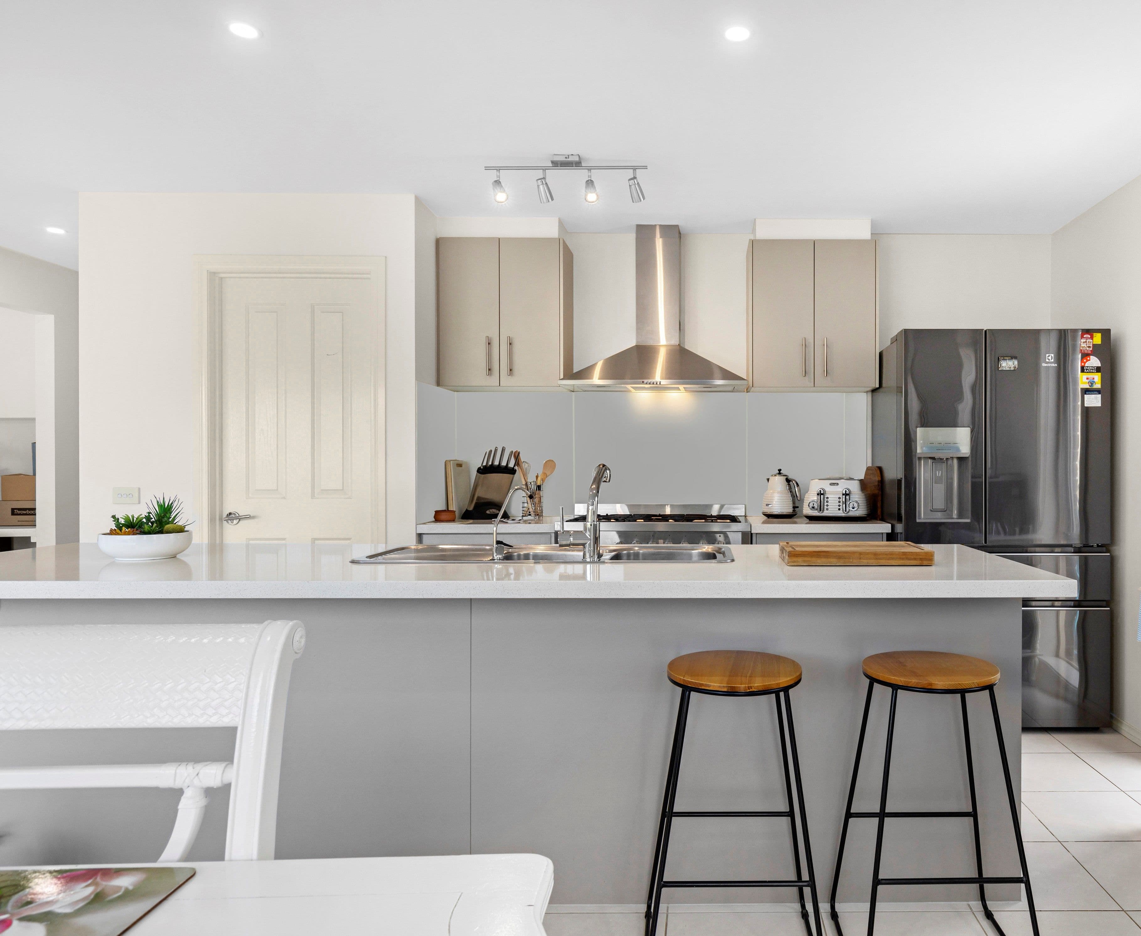 25 Coolgardie Way, Doreen VIC 3754, Doreen - Thumbnail 2