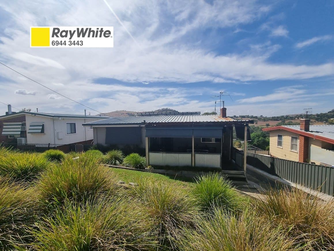 17 Francis Avenue, Gundagai NSW 2722, Gundagai - Image 1