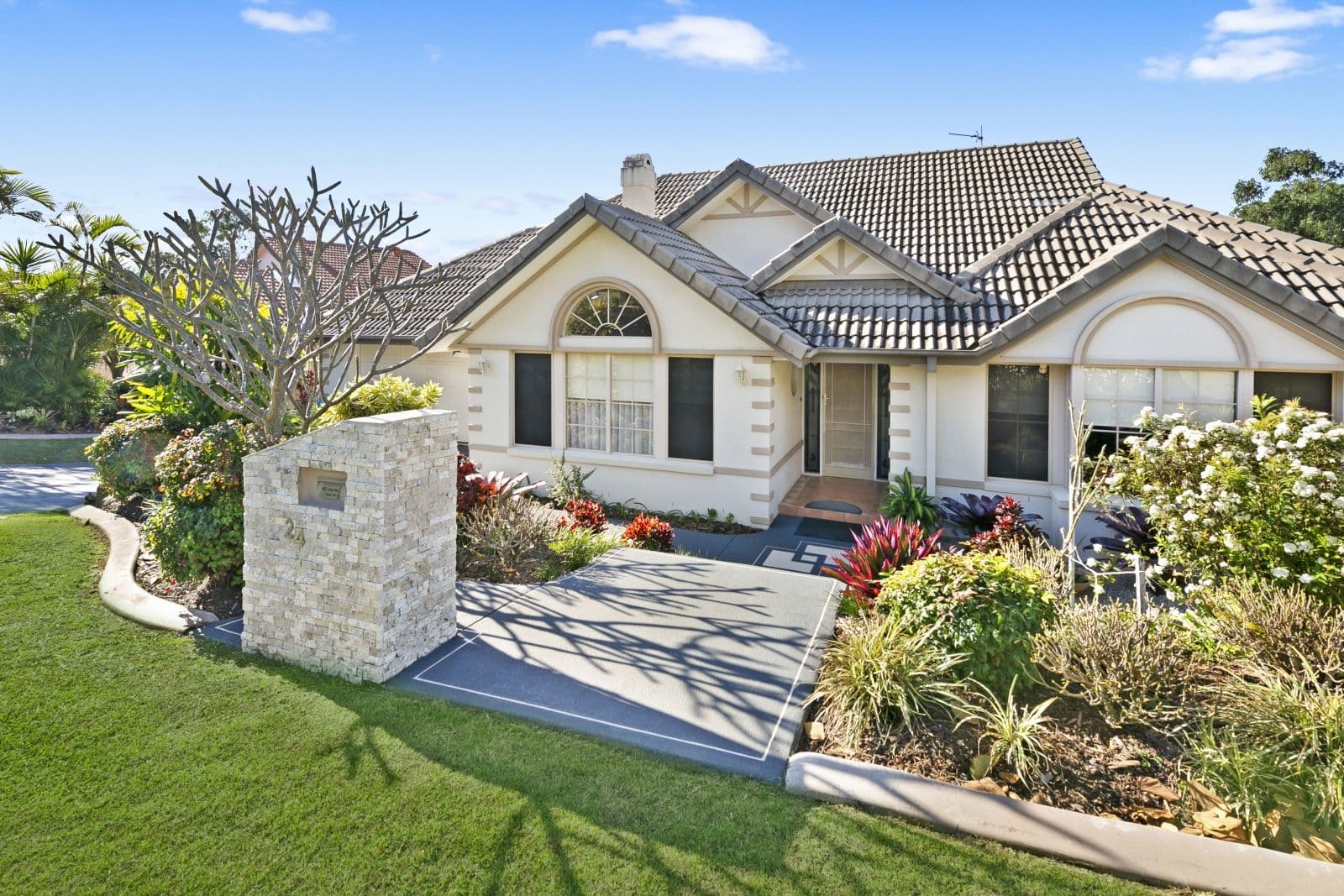 24 Canada Place, Arundel QLD 4214, Arundel - Image 1