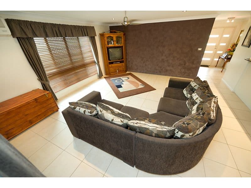 17 Goldfinch Drive, PARKHURST QLD 4702, Parkhurst - Image 1