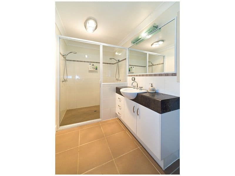 17 Goldfinch Drive, PARKHURST QLD 4702, Parkhurst - Thumbnail 7