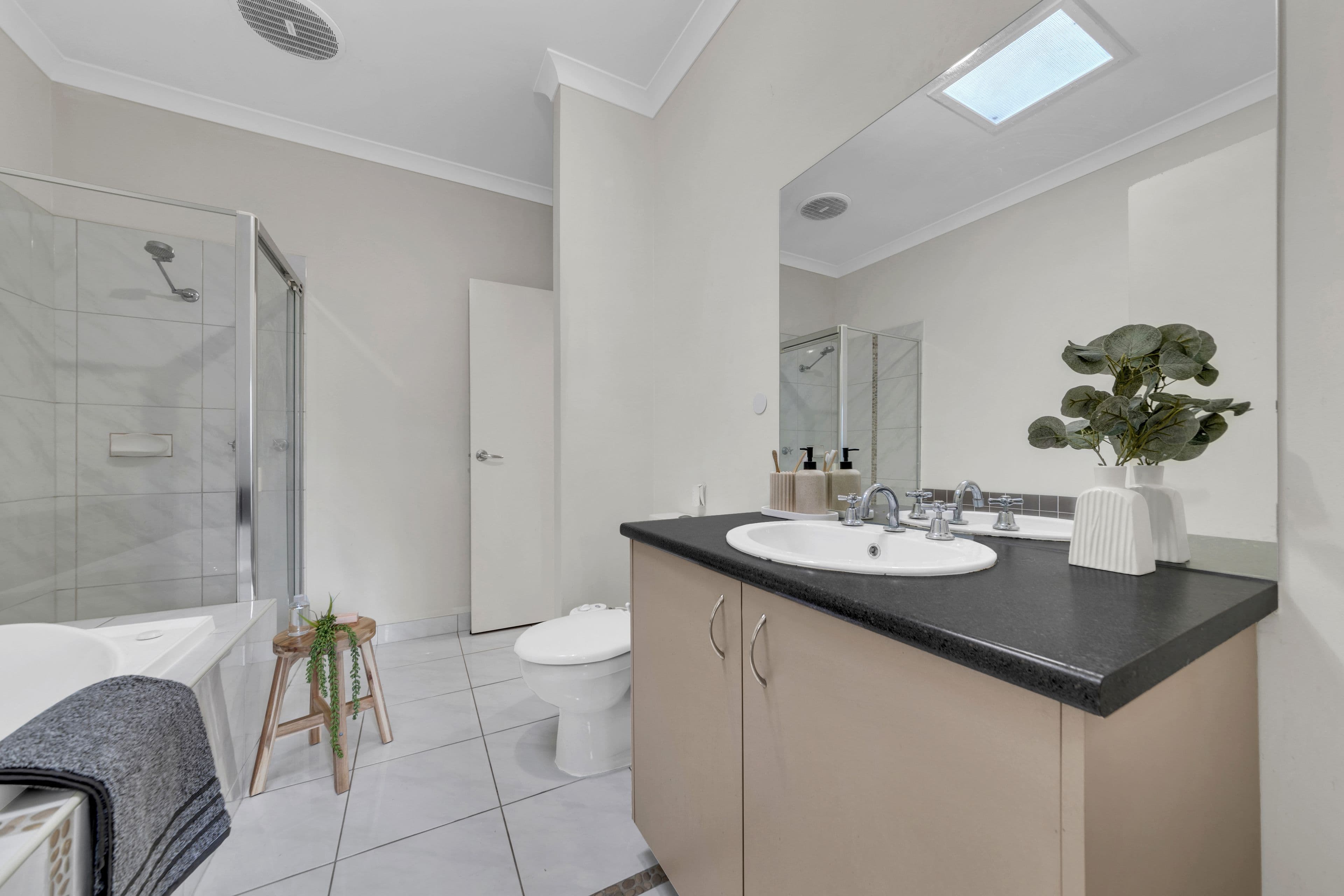 10 Cheltenham Close, Craigieburn VIC 3064, Craigieburn - Thumbnail 5