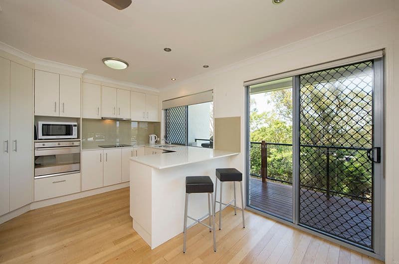 18 Cockatoo Drive, NEW AUCKLAND QLD 4680, New Auckland - Thumbnail 2