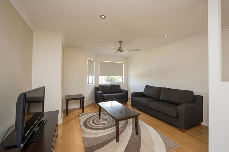 18 Cockatoo Drive, NEW AUCKLAND QLD 4680, New Auckland - Thumbnail 3